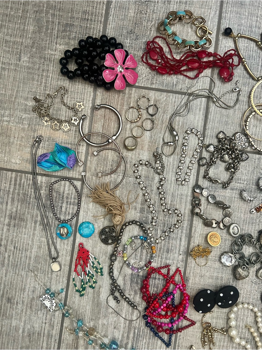 Craft/wearable jewelry lot 3lbs - Picture 3 of 15